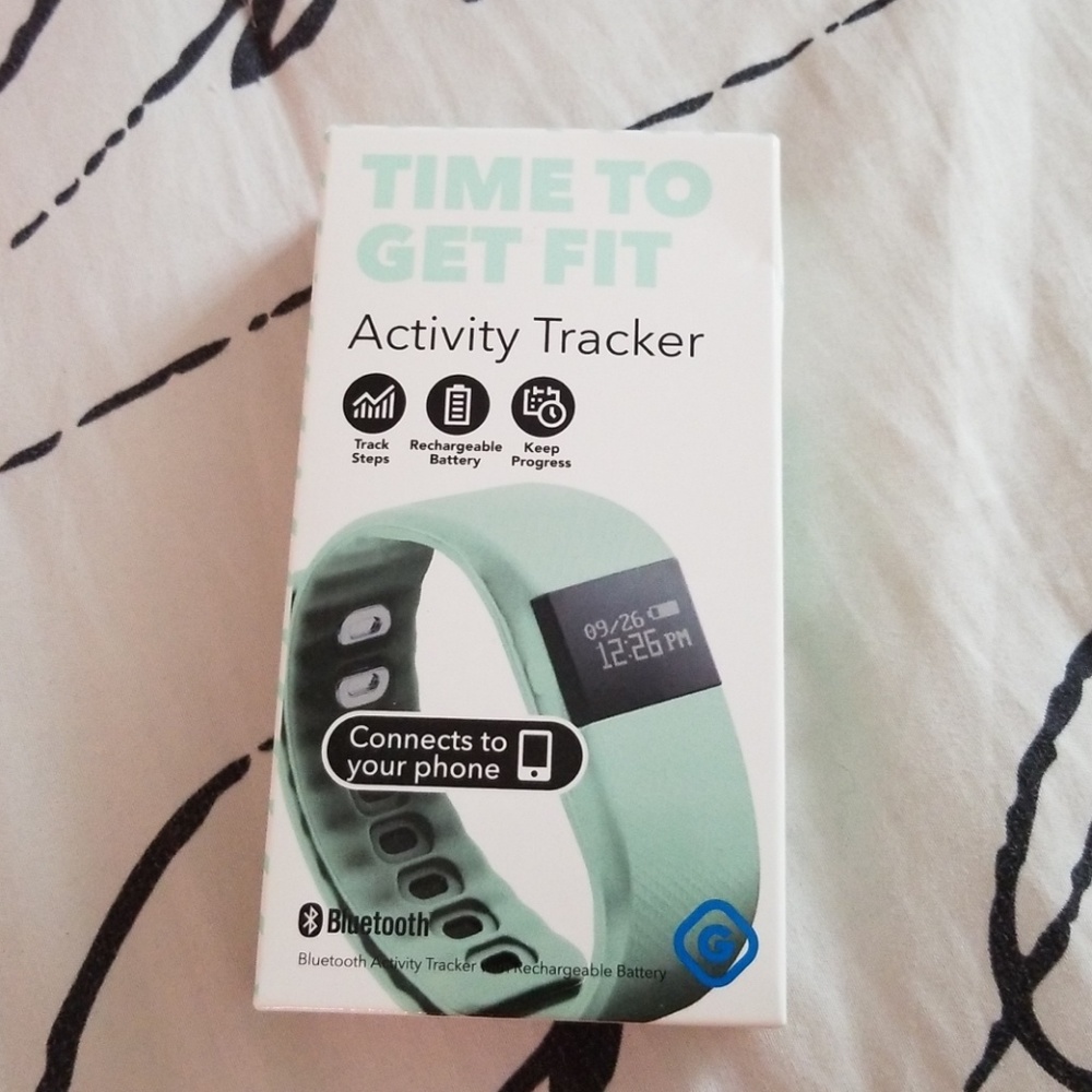 Activity tracker Mint color,new in box.